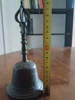 Antike Glocke mit Königkopf und Krone, Bronze, ca. 20 cm