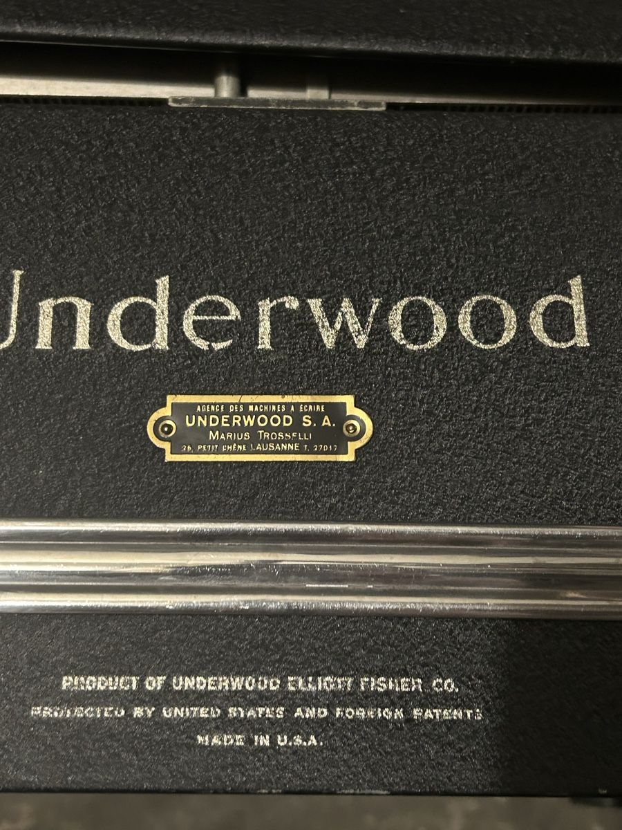 Underwood Machines à écrire: Machine à écrire Underwood vintage – D'occasion à Ecublens VD par mirandagirl 1