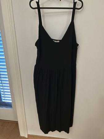 Zara Kleid, schwarz, Grösse L 