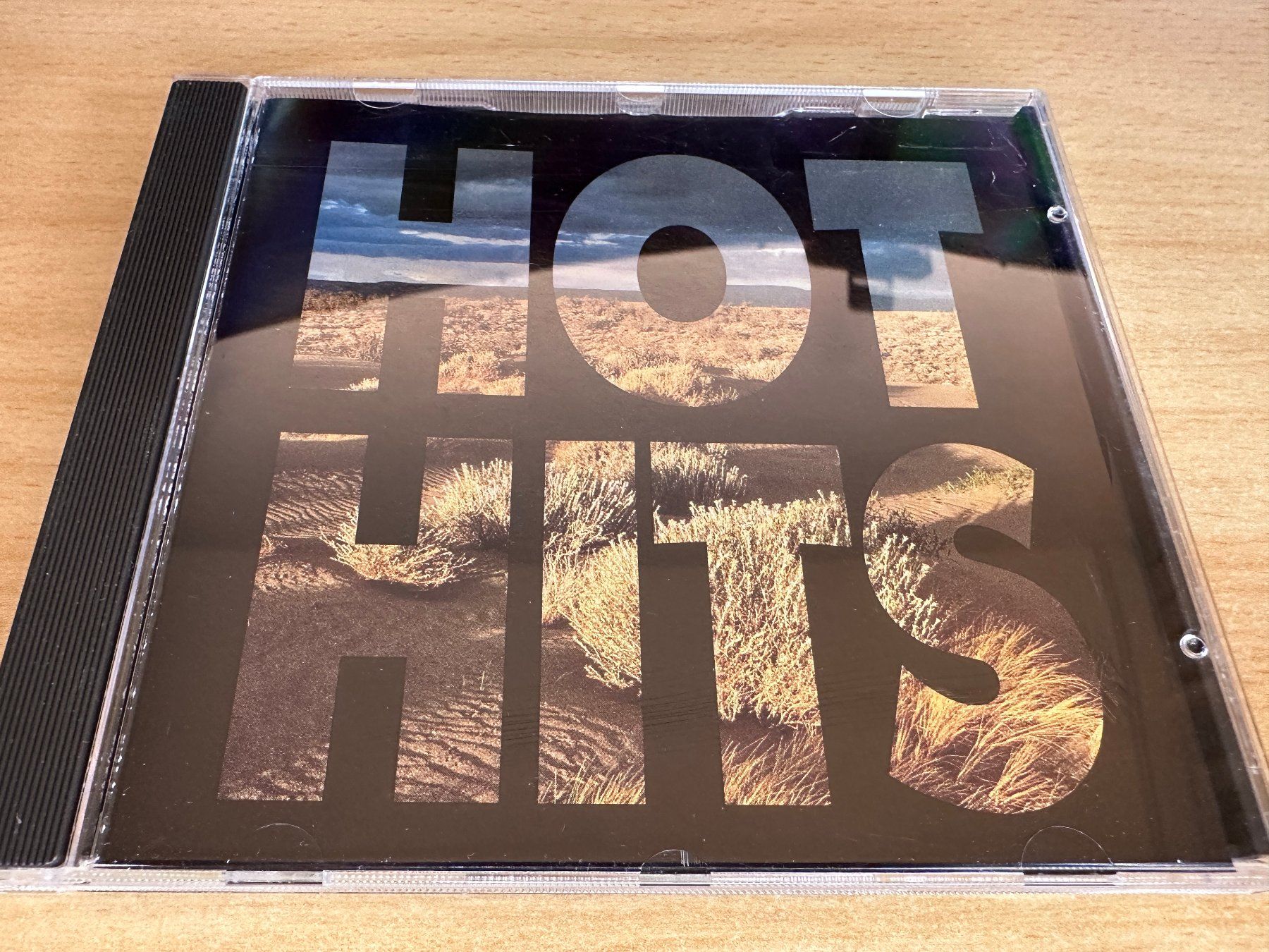 CD: Various – Hot Hits – Usato da Rikon im Tösstal venduto da Alpenmutz