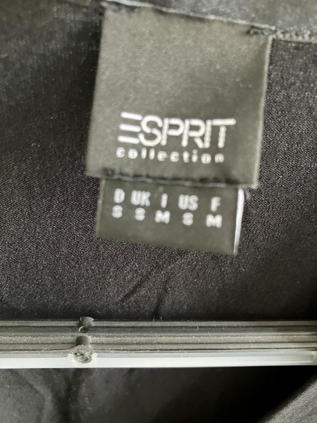 Esprit Vestiti: Esprit Kleid schwarz Grösse S – Usato da Allenwinden venduto da Obalu 1
