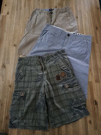 3 Shorts für Jungs in Gr.164 von SRK H&M