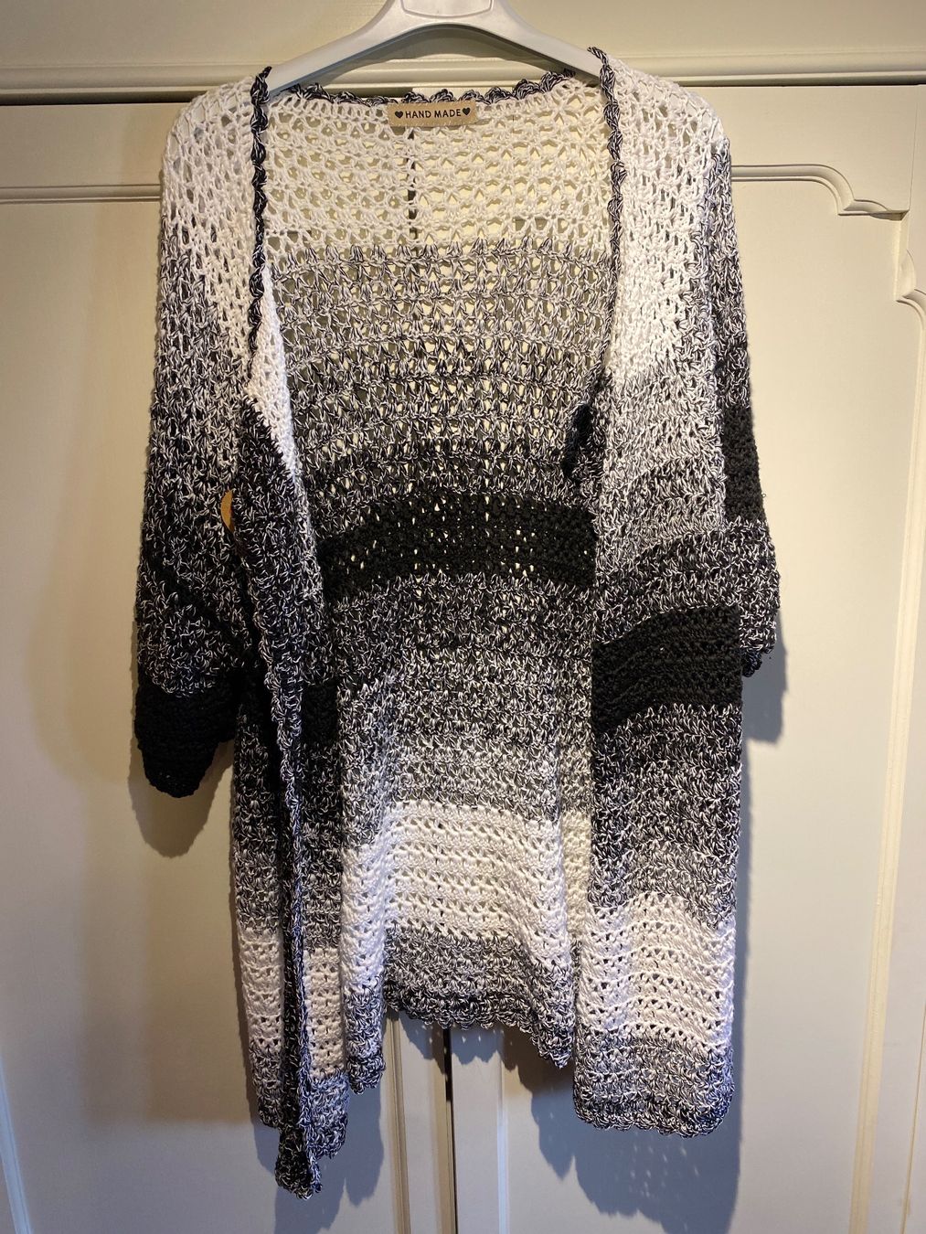 Jacken: STRICKJÄCKCHEN-SCHWARZ-WEISS,HANDGEMACHT – Neu und originalverpackt aus Meienried von ManuelaBoutique 5