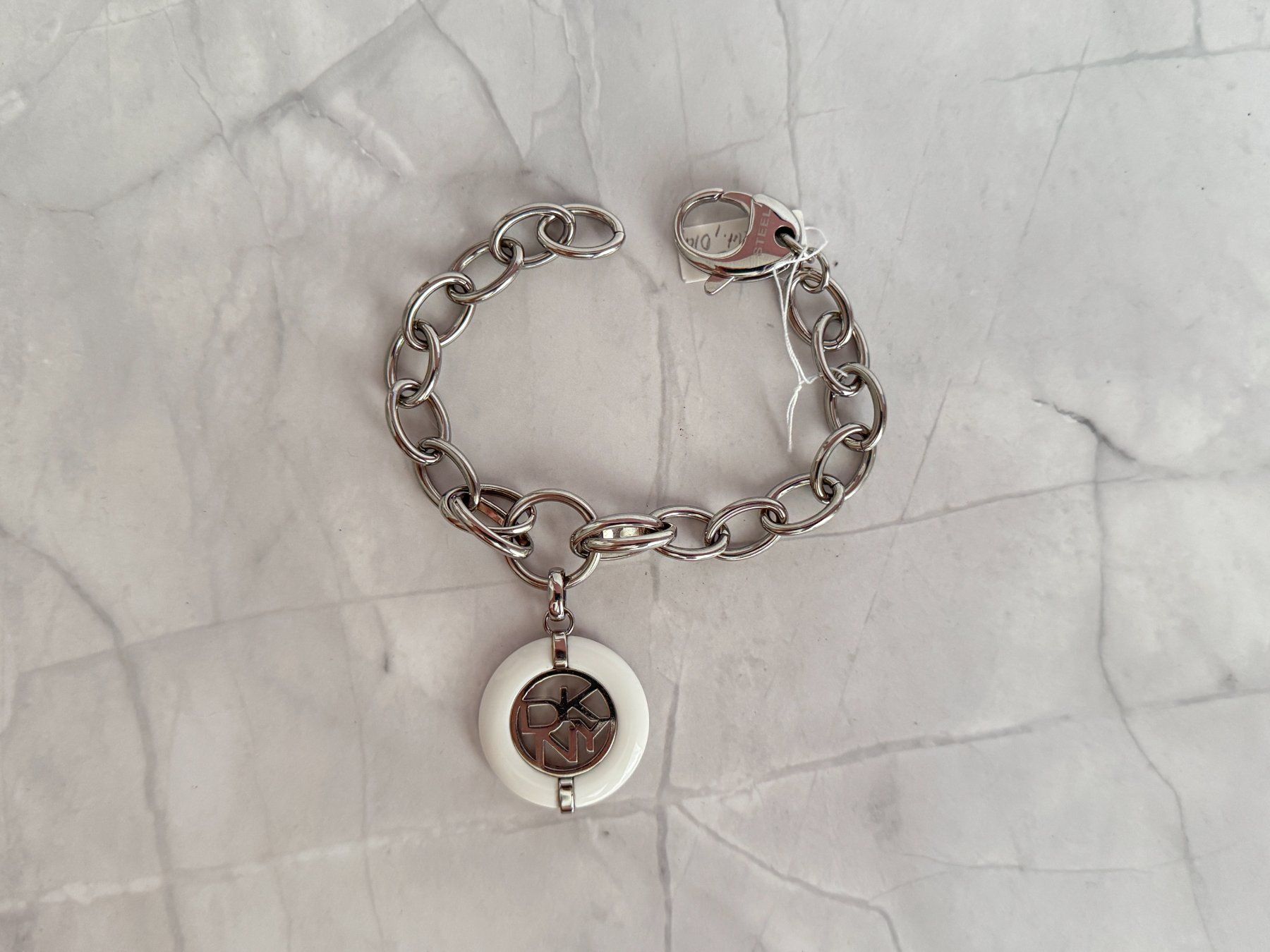 DKNY Bracelets: DKNY Armband – D'occasion à Muttenz par einfach-schoen
