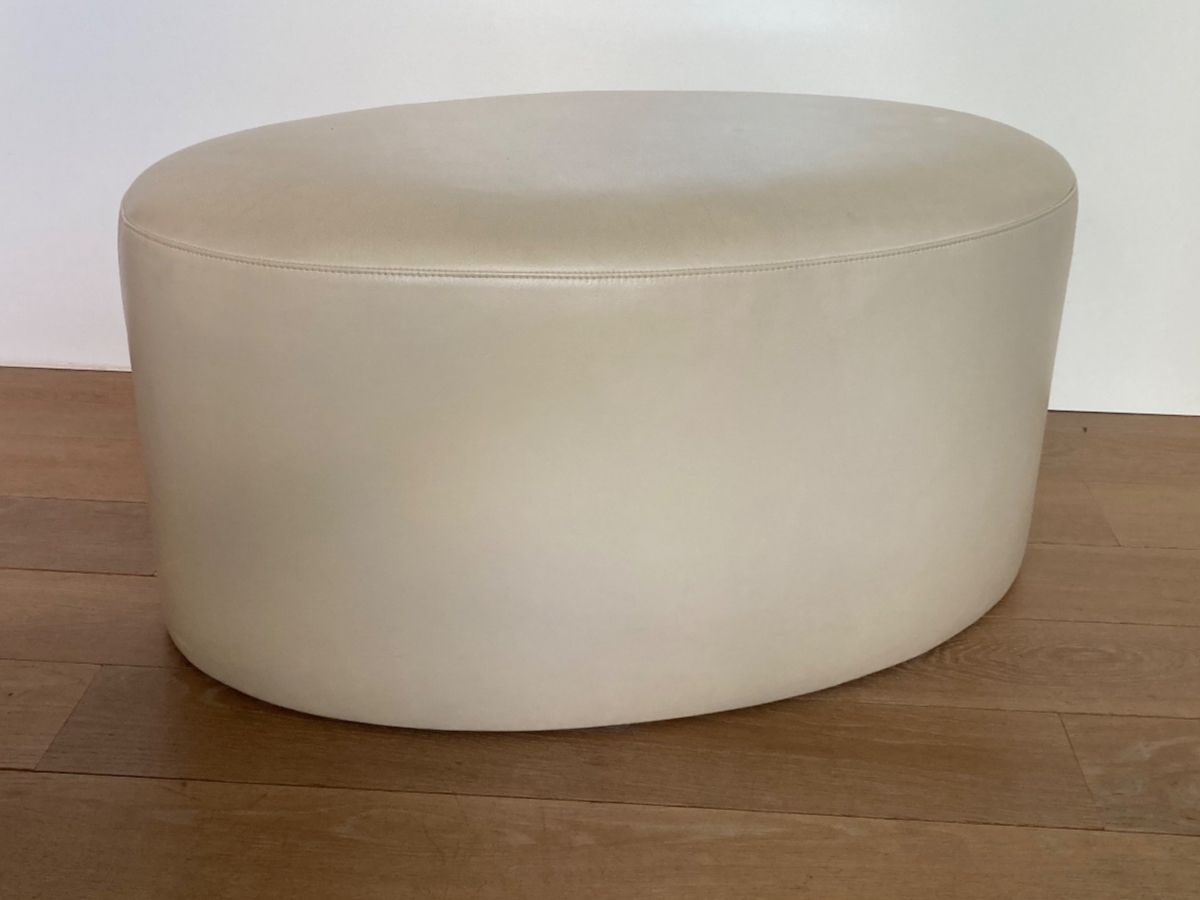 Sgabelli: Hocker / Pouf aus Leder – Usato da Zug venduto da hkrafam