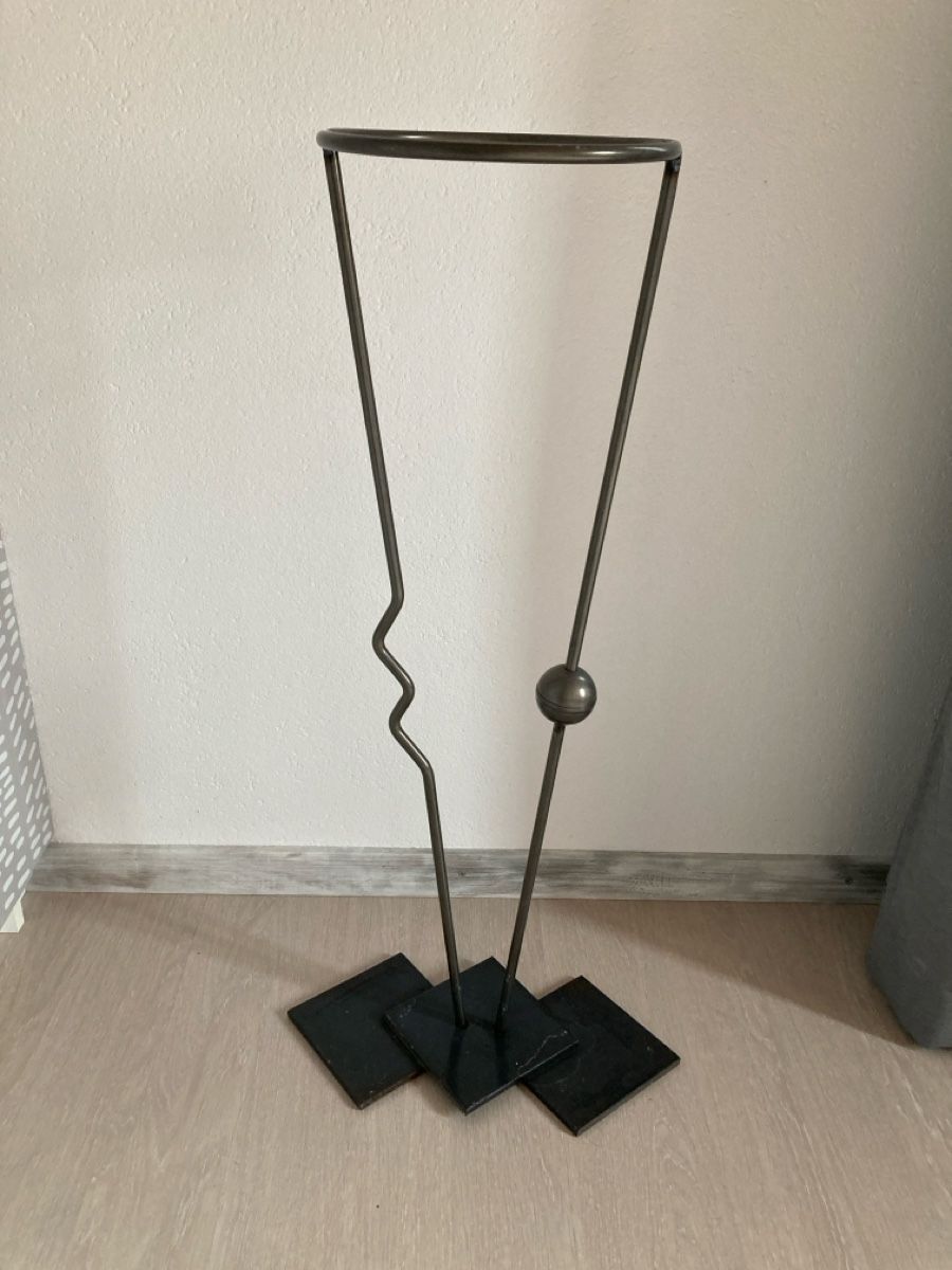Altro per la casa: Blumenständer aus Eisen ca. 80 cm hoch – Usato da Niederlenz venduto da Steff99 1