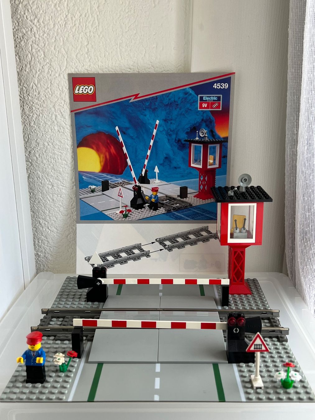 Lego Giocattoli: LEGO System Eisenbahn Bahnübergang 4539 – Usato da Uttigen venduto da sonorsonic