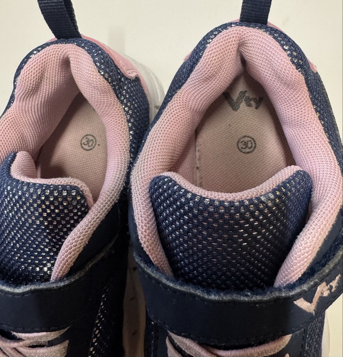 Scarpe per ragazze: Turnschuhe Gr. 30 – Usato da Grabs venduto da Shelly_87 2