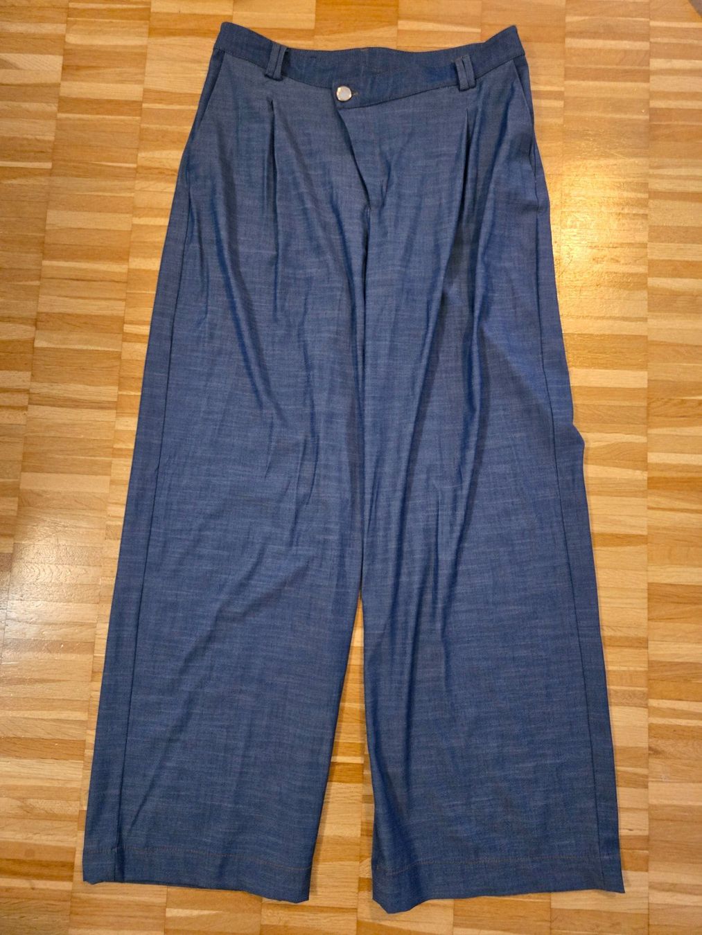Zara Hosen: Zara Hose, Grösse L-neu – Neu (gemäss Beschreibung) aus Basel von Galia2000