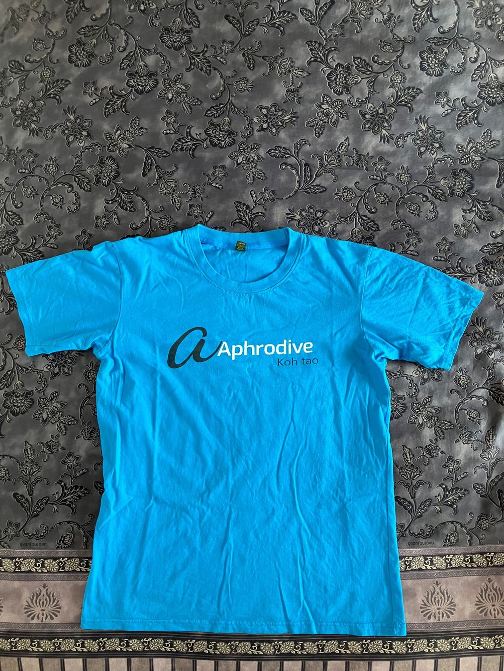 T-Shirts: T-Shirt Aphrodive Koh Tao – Neu (gemäss Beschreibung) aus Breganzona von Jufex13