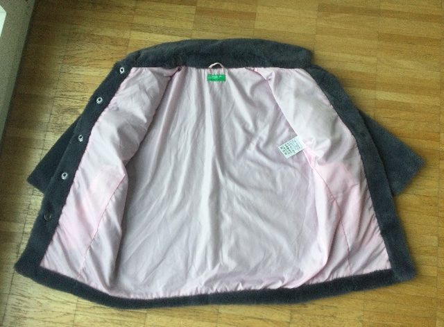 Benetton Giacche & Cappotti: Mädchen Mantel Oversized, Gr. 122 – Usato da Zürich venduto da ShadowVorlon 2