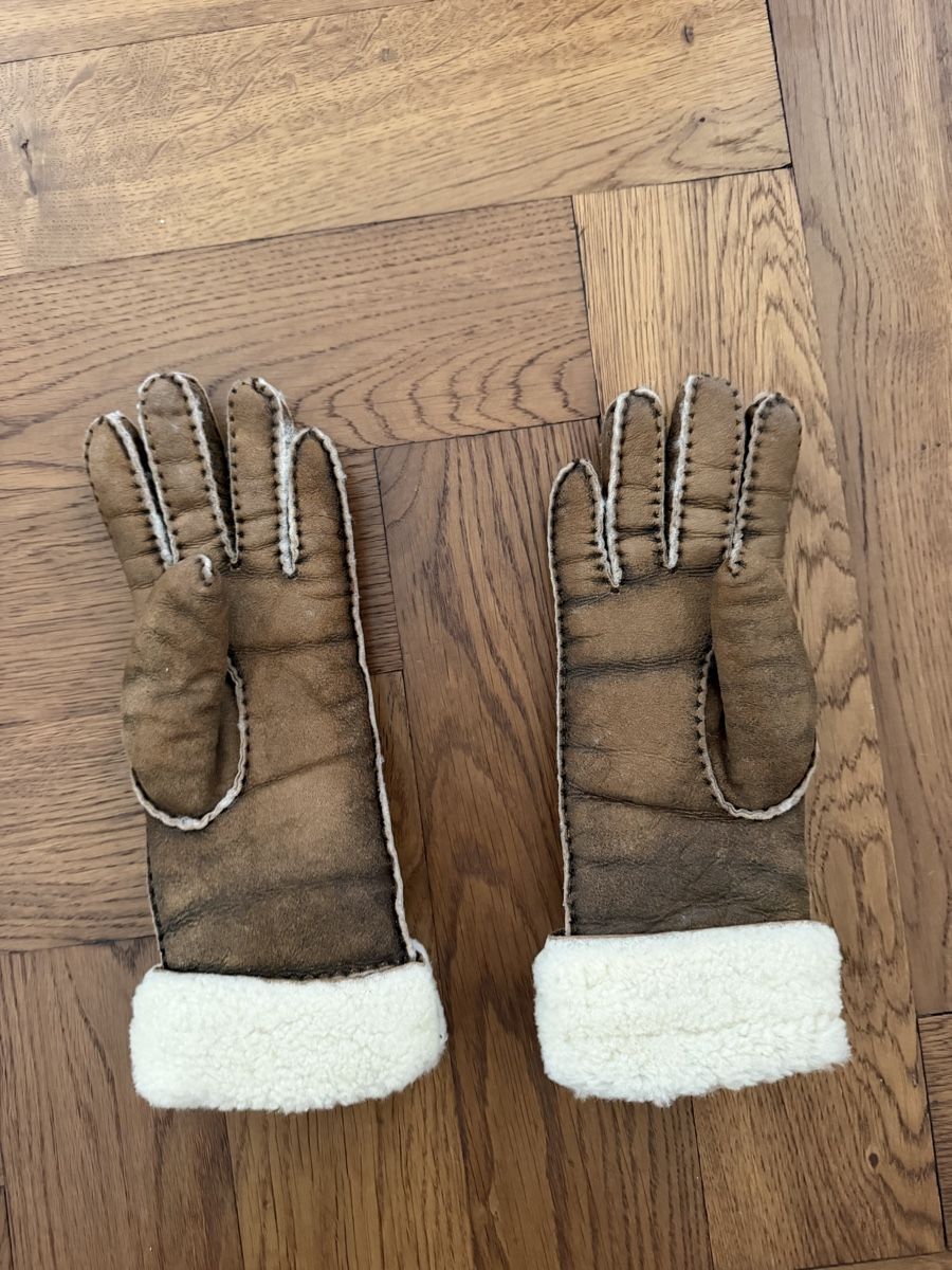 Guanti & manicotti: UGG Handschuhe Lammfell – Usato da Zürich venduto da ani_gmc7 1