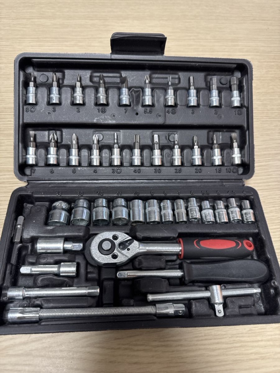 Tutti gli attrezzi: Tool Set 46 pcs Ratchet Socket Wrench Screwdriver Bit Set – Nuovo (secondo la descrizione) da Naters venduto da vir_8t9z