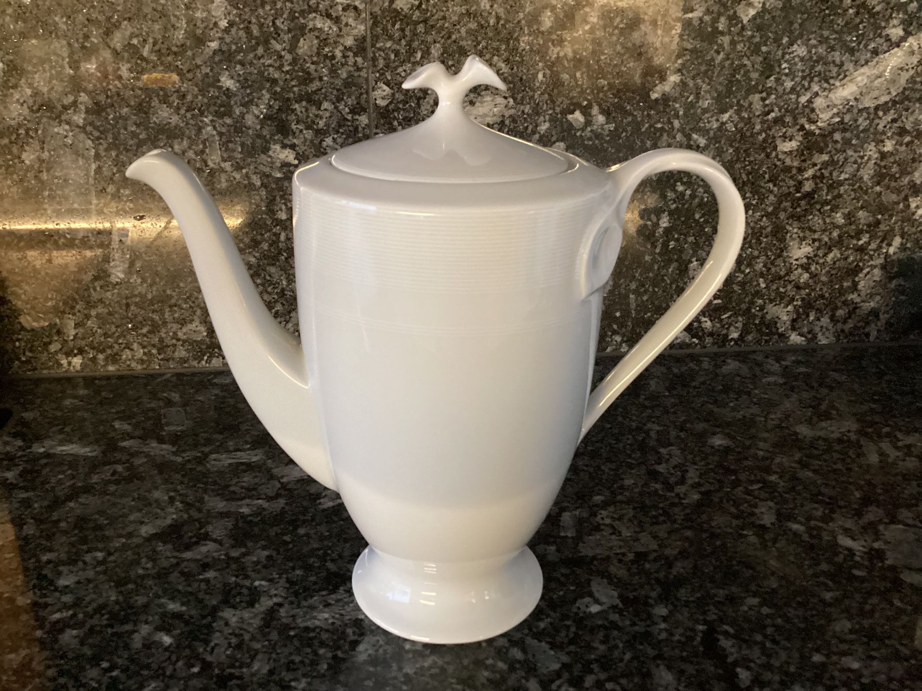 Hutschenreuther Théières: Hutschenreuther Kaffeekrug / Mod. Chloé – D'occasion à Beinwil am See par kae_gh7c