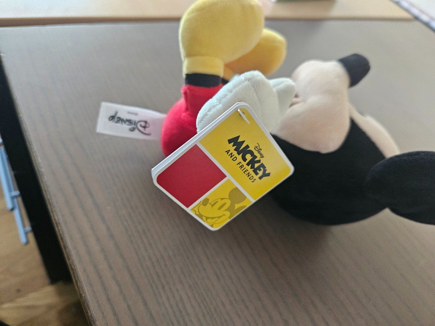 Disney Giocattoli: Mickey Mouse Stofftier, neu mit Etikett – Nuovo e nell'imballaggio originale da Römerswil LU venduto da Helfenstein6027 1