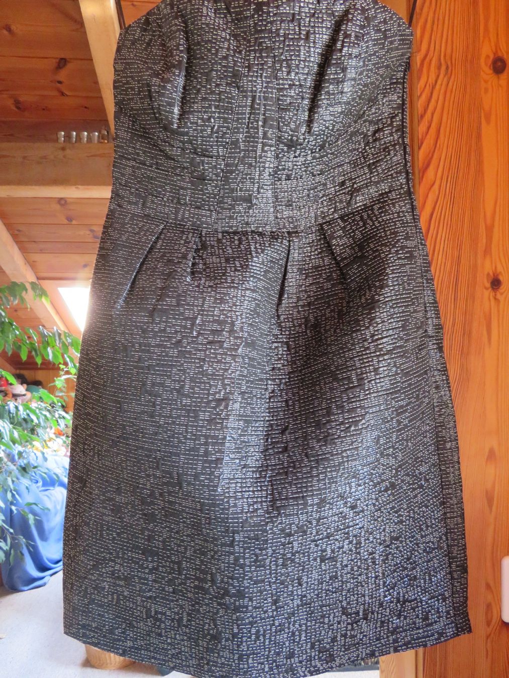 Vila Vestiti: Schulterfreies Damen-Kleid, Grösse M – Nuovo (secondo la descrizione) da Sagogn venduto da 44lisa