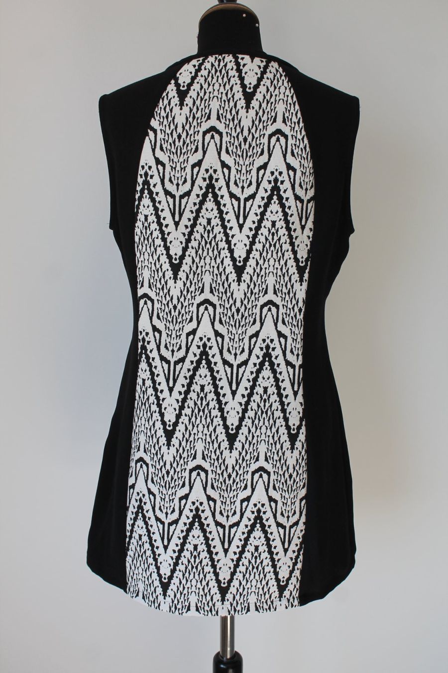 Desigual Vestiti: Robe DESIGUAL taille 42 – Usato da Chez-le-Bart venduto da jasse 1