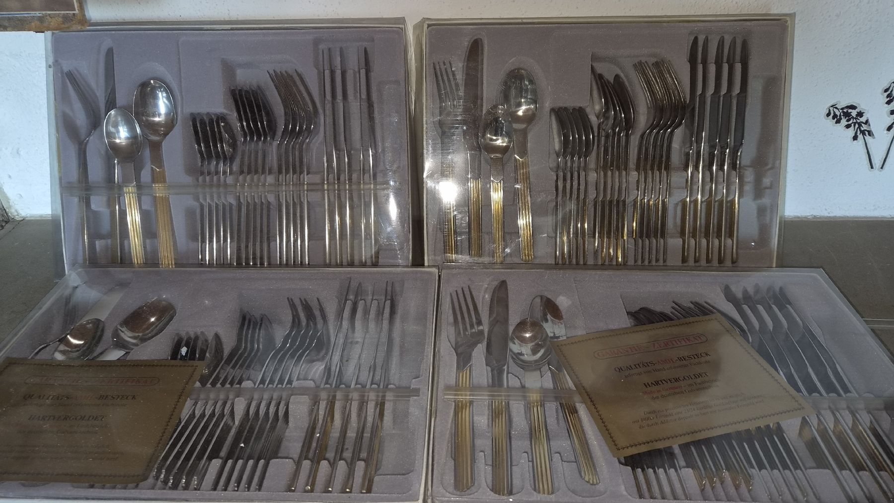 Bestecksets: Besteckset Hartvergoldet 23/24 Karat 4 Pack  – Neu und originalverpackt aus Kölliken von Upcycling-by-Mc-TAM
