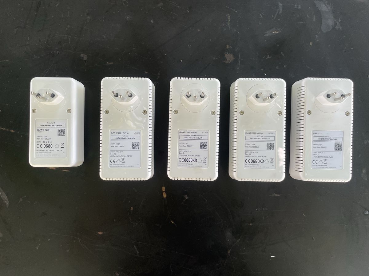 Devolo Laufwerke & Adapter: 5x devolo dLAN 1200+ Powerline Adapter guter Zustand – Gebraucht aus Schaffhausen von Markusw3252 1