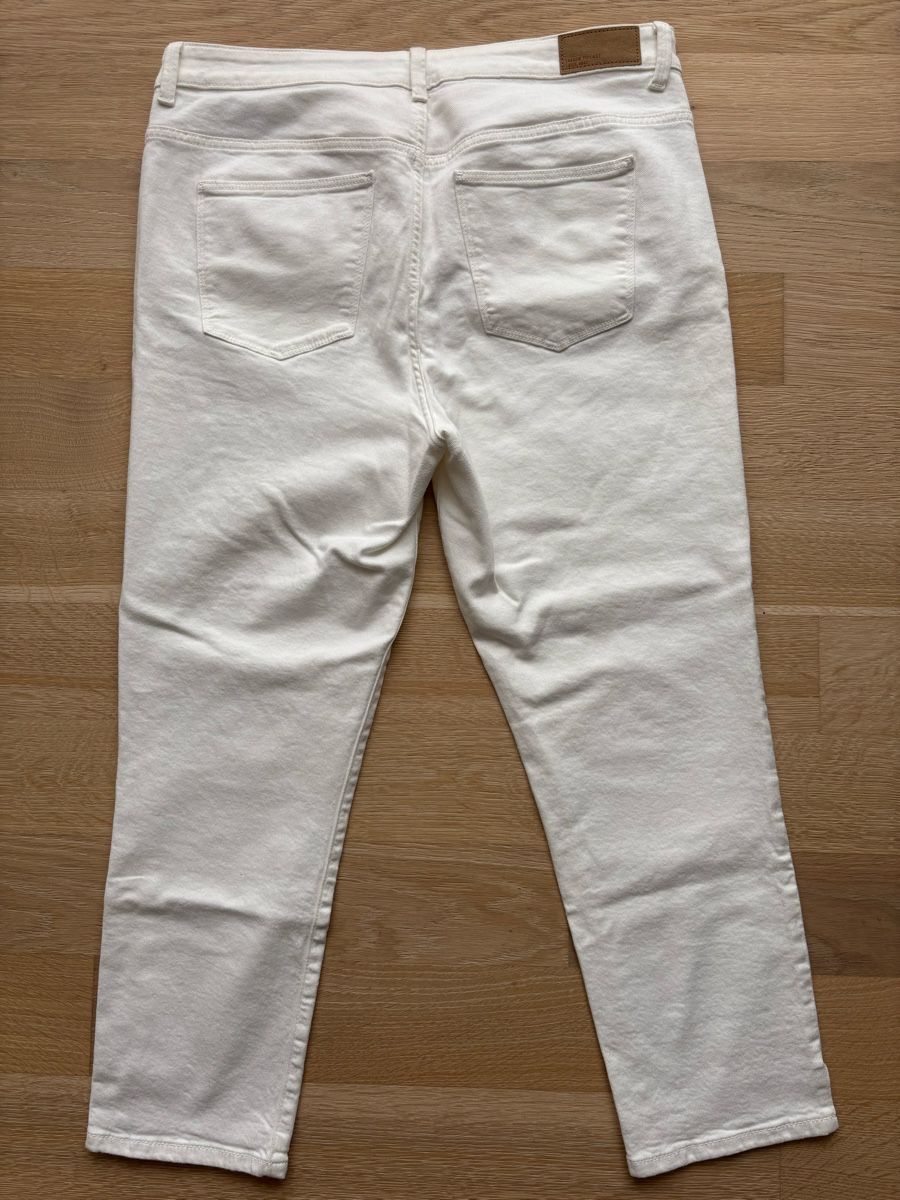 C&A Jeans: Jeans weiss highslim C&A Gr. 46 – Usato da Gwatt (Thun) venduto da Bioethanol01 1