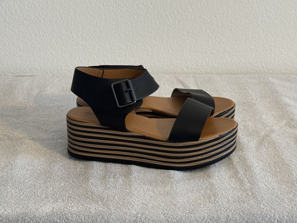 Chaussures femmes: Plateau-Sandalen Gr. 41 – D'occasion à Affoltern am Albis par yumalee 1