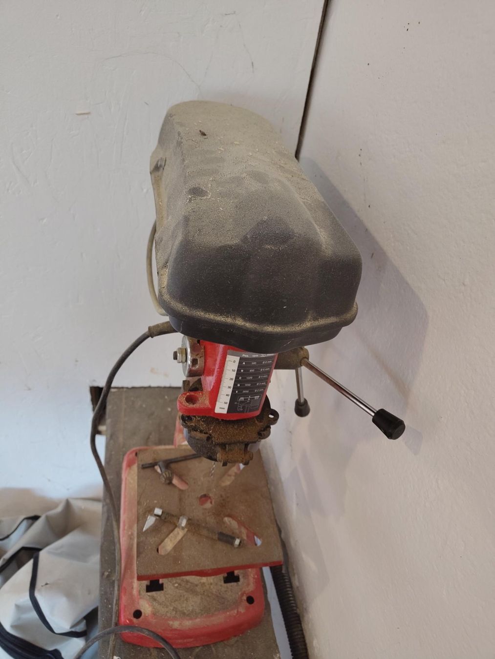Einhell Trapani: Einhell TC-BD 350 bench drill — working, needs a clean – Usato da Capolago venduto da Bomberz 3