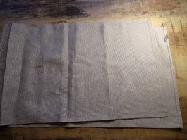 NEUER Tischläufer grau mit silber Lurex 45 x 150cm - 230105