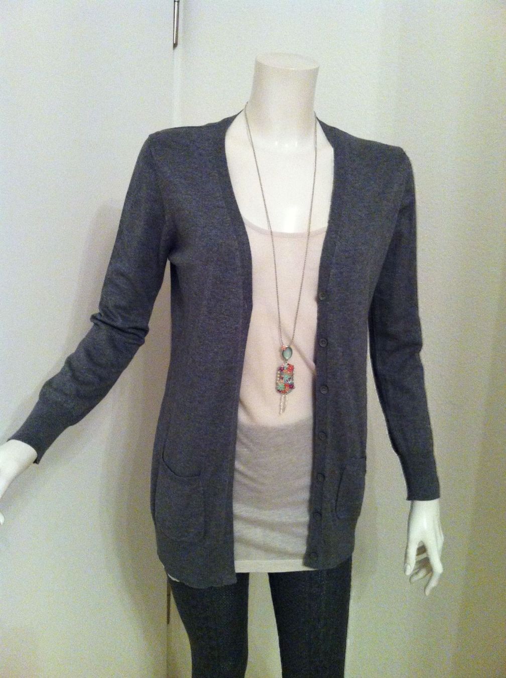 Mango Giacche: 🤩MANGO STRICK-JACKE GRAU LANG NEU & D&G P. – Nuovo (secondo la descrizione) da Olten venduto da Naja-Twins-Twins 3