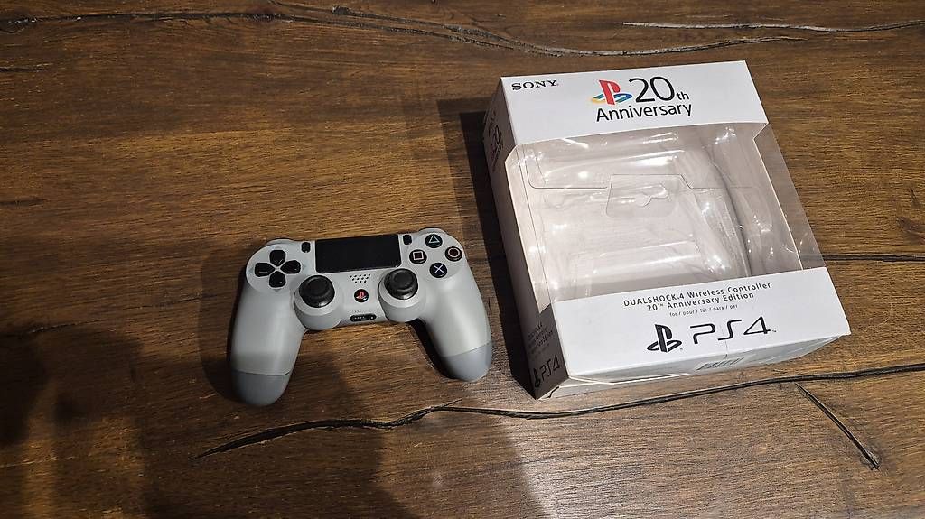 Sony Controller: Playstation 4 Controller 20th Annyversary Edition – Gebraucht aus Bühler von Appezeller 4
