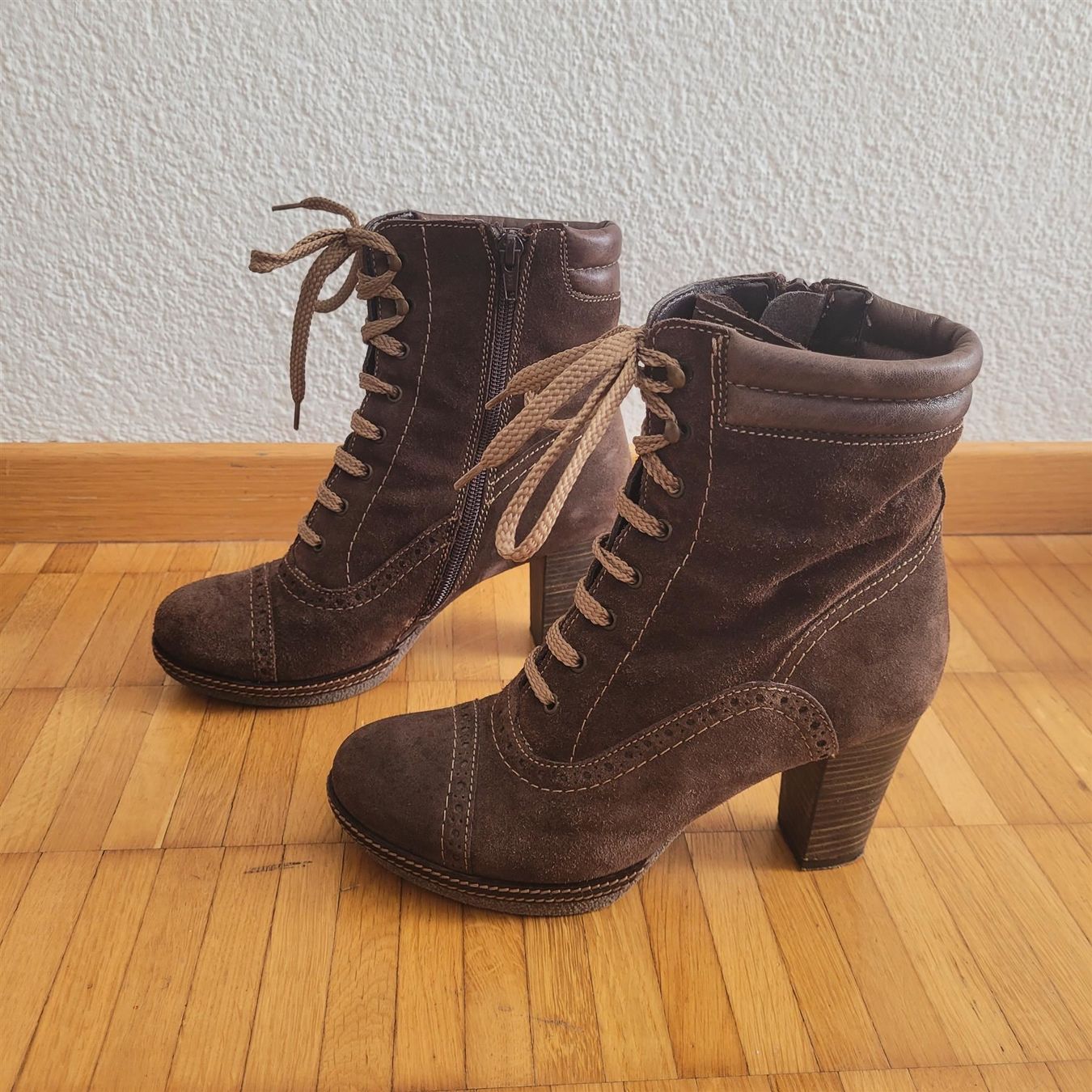 Graceland Scarpe da donna: Schnürstiefeletten mit Blockabsatz, Gr. 38 – Nuovo (secondo la descrizione) da Untersiggenthal venduto da Eulea