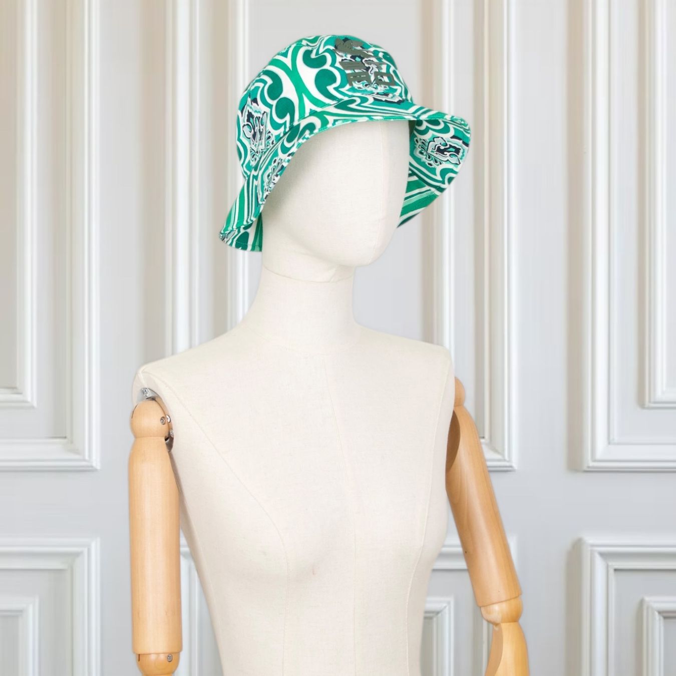 Etro Copricapi, berretti & cappellini: Etro bucket hat grün Gr. 57 – Usato da Binningen venduto da Designerlabels 1