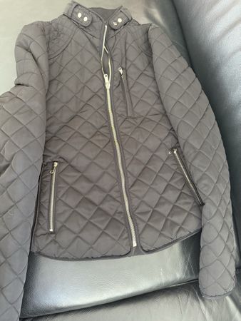 Zara leichte Jacke Schwarz Grösse M