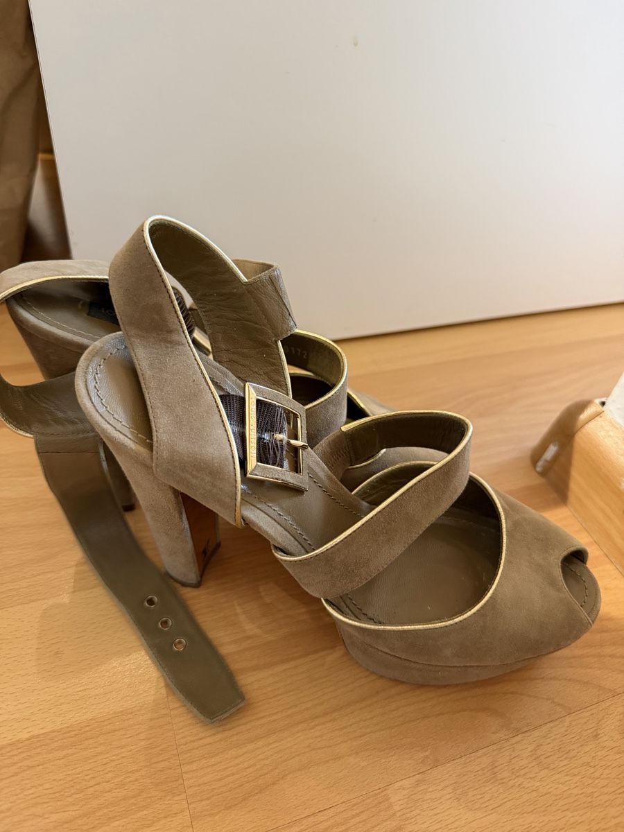 Louis Vuitton Scarpe da donna: Louis Vuitton High Heels Gr. 39 – Usato da Muttenz venduto da martina.mlr