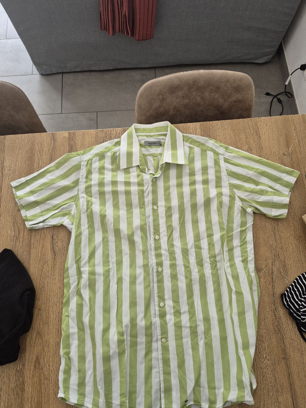 Camicie: Chemise LAGERFELD rayée vert et blanc taille 42 – Usato da St-Pierre-Clages venduto da _RV 1