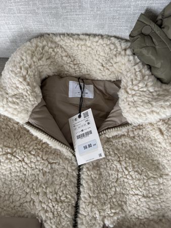 Zara Mädchen Jacke Gr. 140, Neu