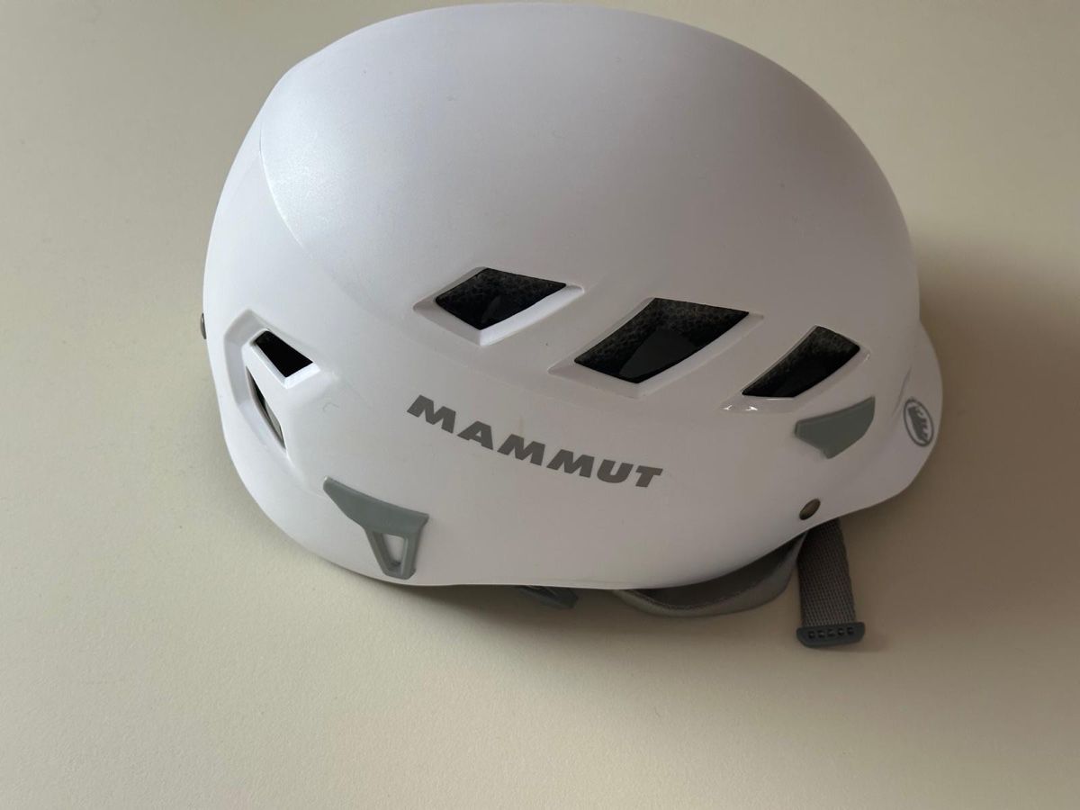 Mammut Caschi: Mammut kletterhelm – Usato da Embrach venduto da jacqui01 1