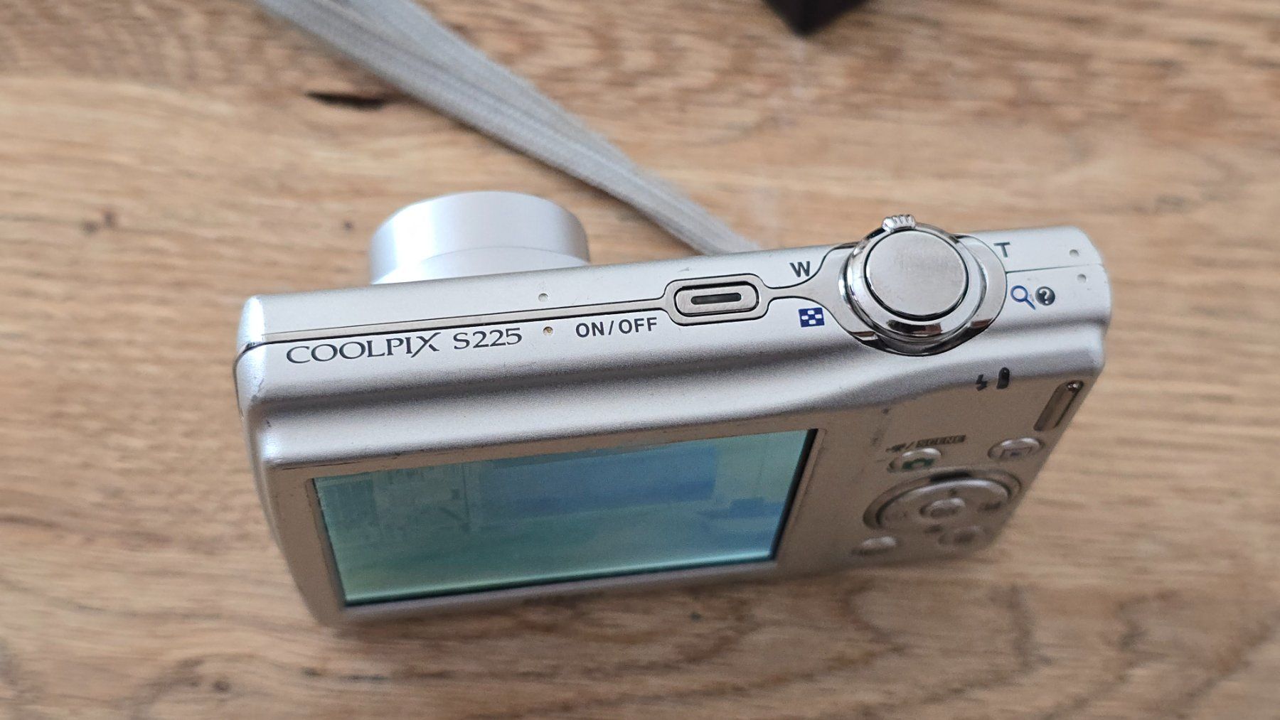 Nikon Fotocamera: Nikon Coolpix S225 – Usato da Wallisellen venduto da theblacksheep 3