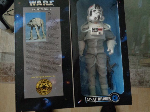 Star Wars Statuette: Star Wars Hasbro  At At Driver – Usato da sargans venduto da Angamar 1