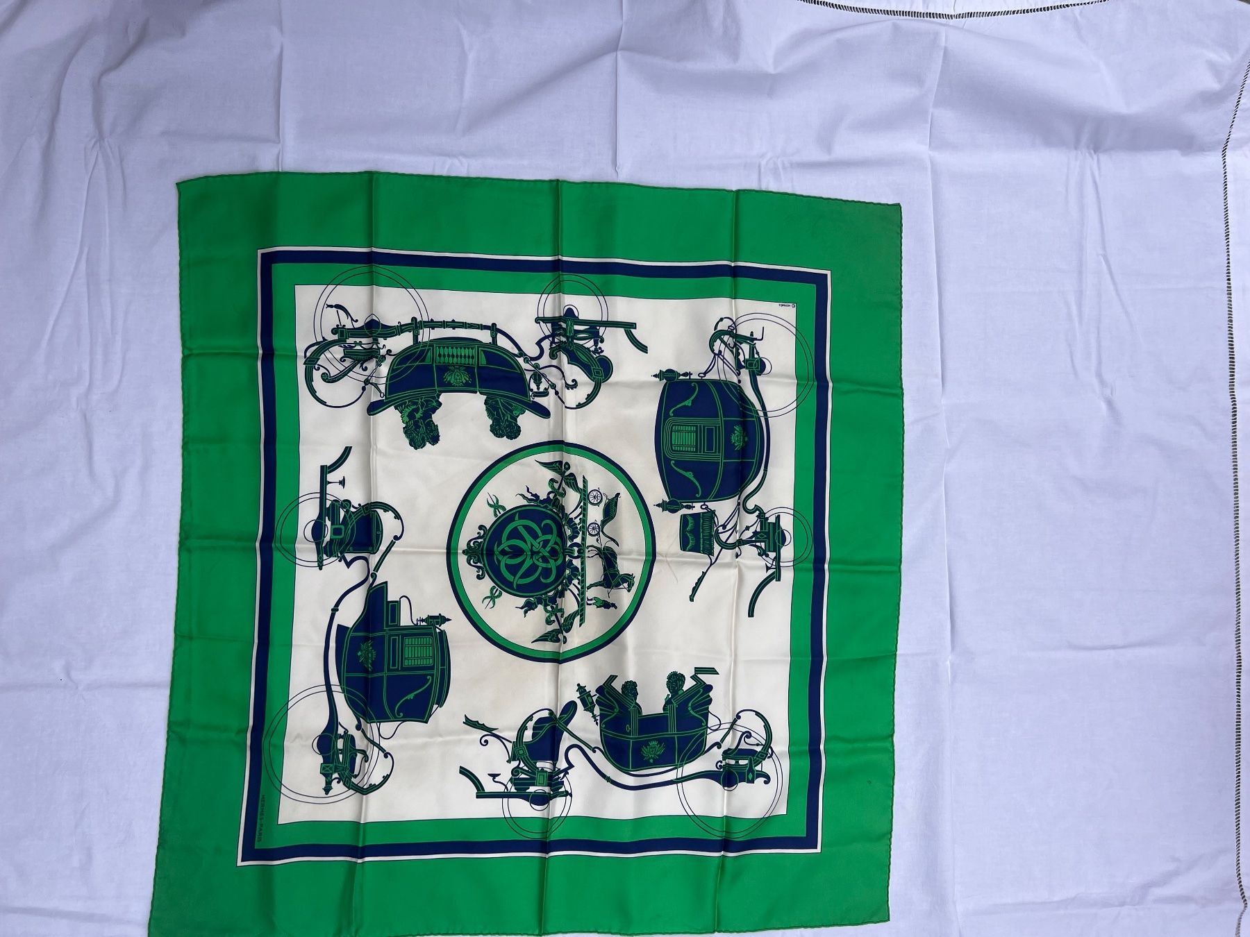 Foulards, Tücher & Schals: Carré Hermès – Gebraucht aus Willisau von Foehren15