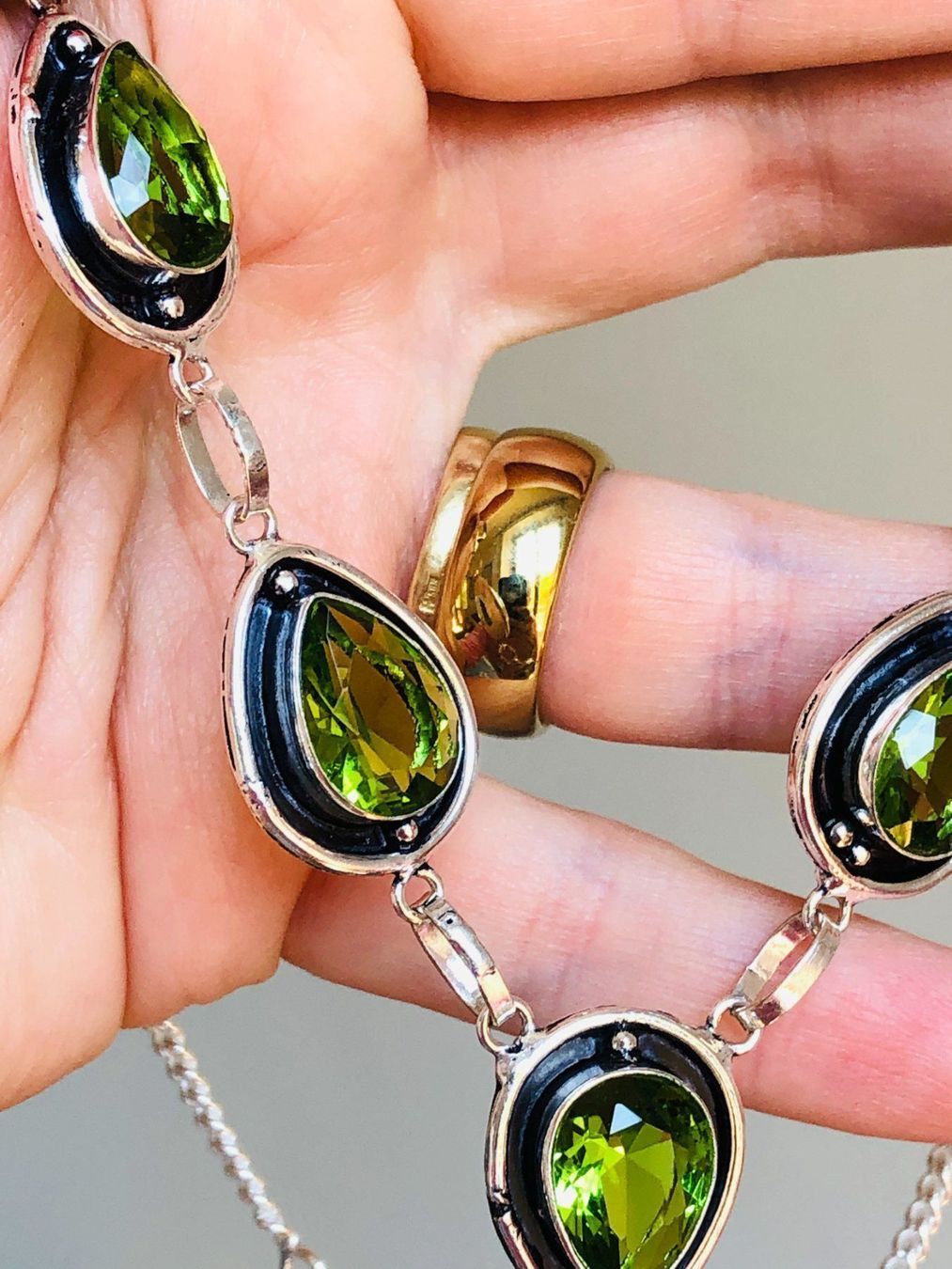 Catenine: PERIDOT – Nuovo e nell'imballaggio originale da Genève venduto da AGBERG 3