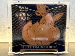 Pokémon Shining Fates ETB EN OVP + Acrylbox