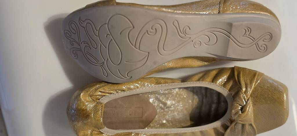 Scarpe da donna: Navyboot Ballerina gelbgold – Usato da Wolfhausen venduto da LoukAudio 1