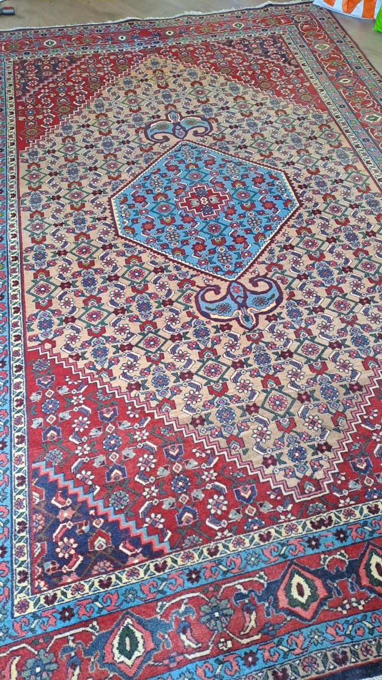 Tappeti: Tapis d'Orient (Iran) – Usato da Neuchâtel venduto da tnoyer