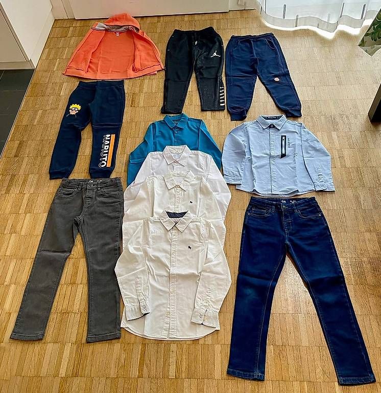 Lotti & Set di vestiti: Kinderkleiderpaket Grösse 128 – Usato da Zürich venduto da giovannisp 1