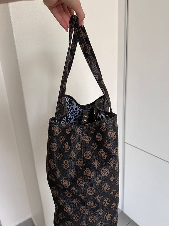 Sacs femmes: Sac à main Guess – D'occasion à Renens VD par Nikola_Grubor 1