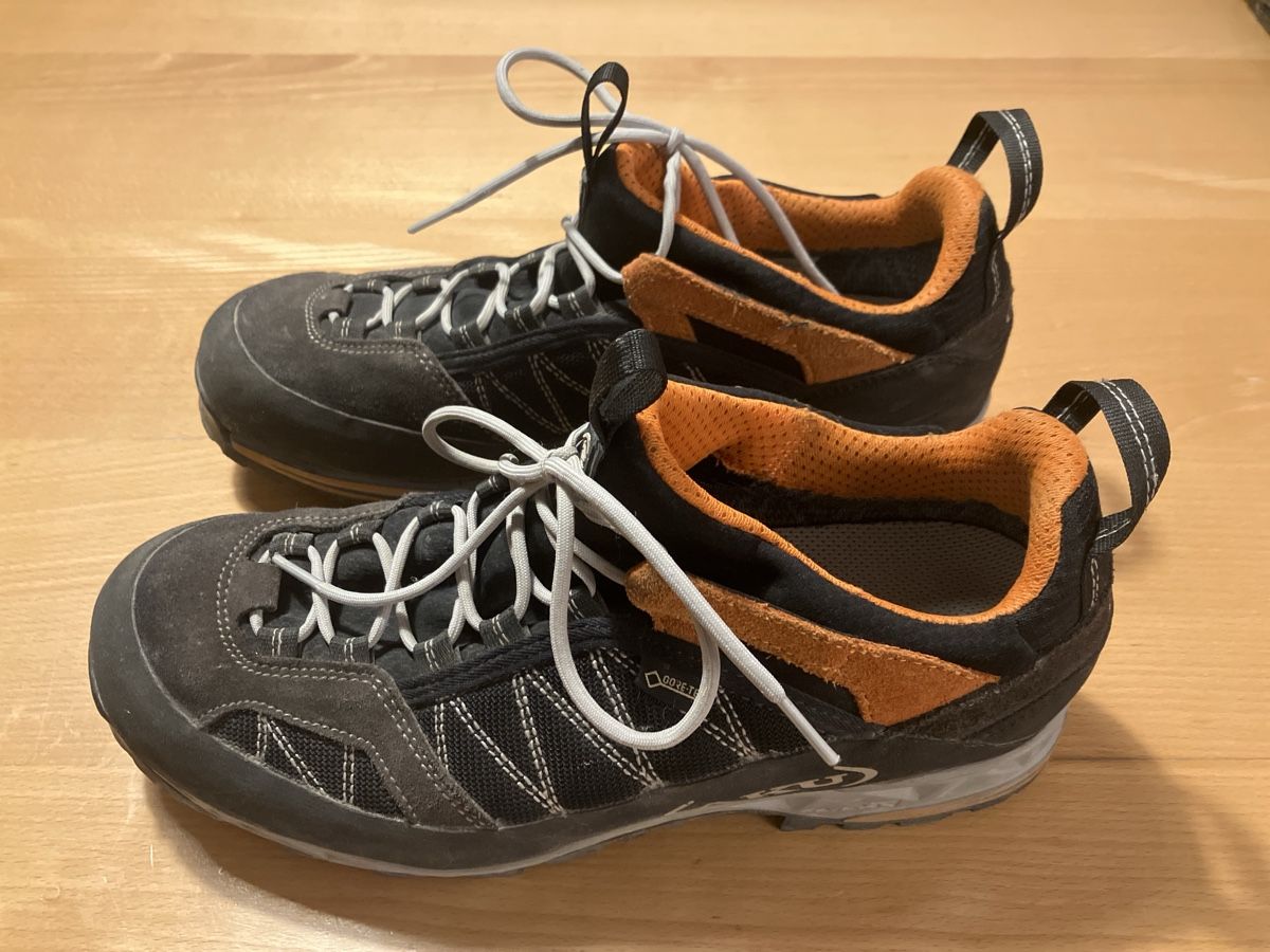Aku Scarpe da uomo: Trekking Schuhe, der Marke Aku, Gr. 43 – Usato da Winterthur venduto da hirschgeweih 1