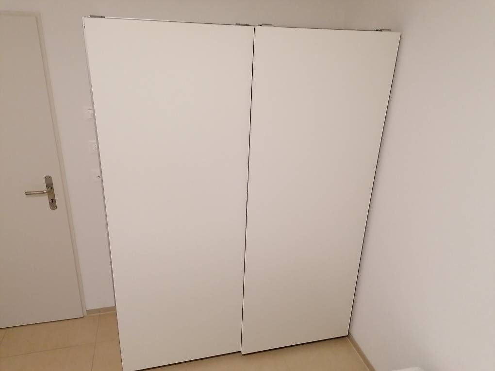 Ikea Armadi: Ikea-Schrank, 150x66x201cm, weiss – Usato da Steffisburg venduto da superchivo