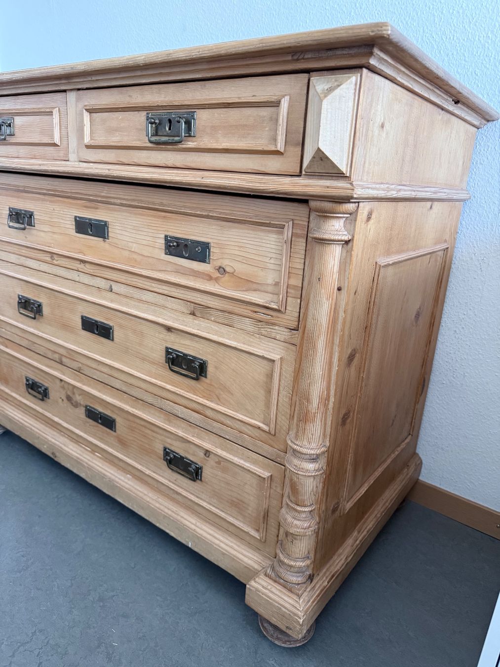 Commodes: Alte Kommode aus Holz – D'occasion à Aarau par sel_5tzb 1