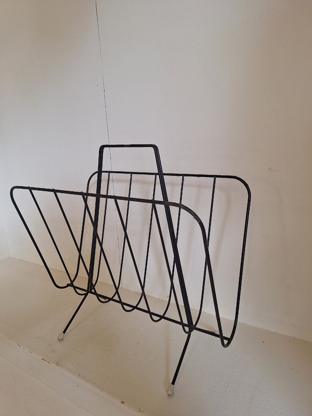 Autres articles pour la maison: Mid Century Zeitungsständer – D'occasion à Urtenen-Schönbühl par Atelier21_bern 2