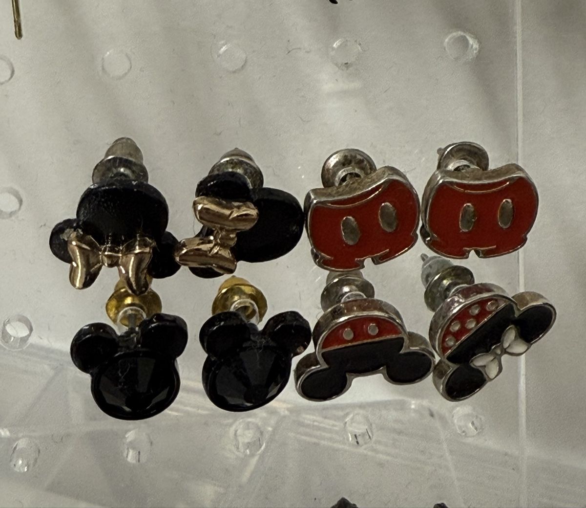 Orecchini pendenti & Orecchini a lobo: Disney Ohrstecker 4er Set – Usato da Wattwil venduto da JessyGoesBad